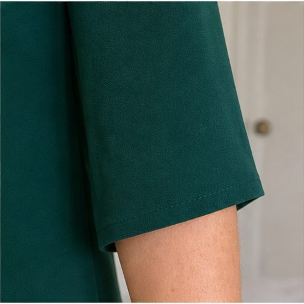 Emerald Button Blouse - Picture 5 of 6
